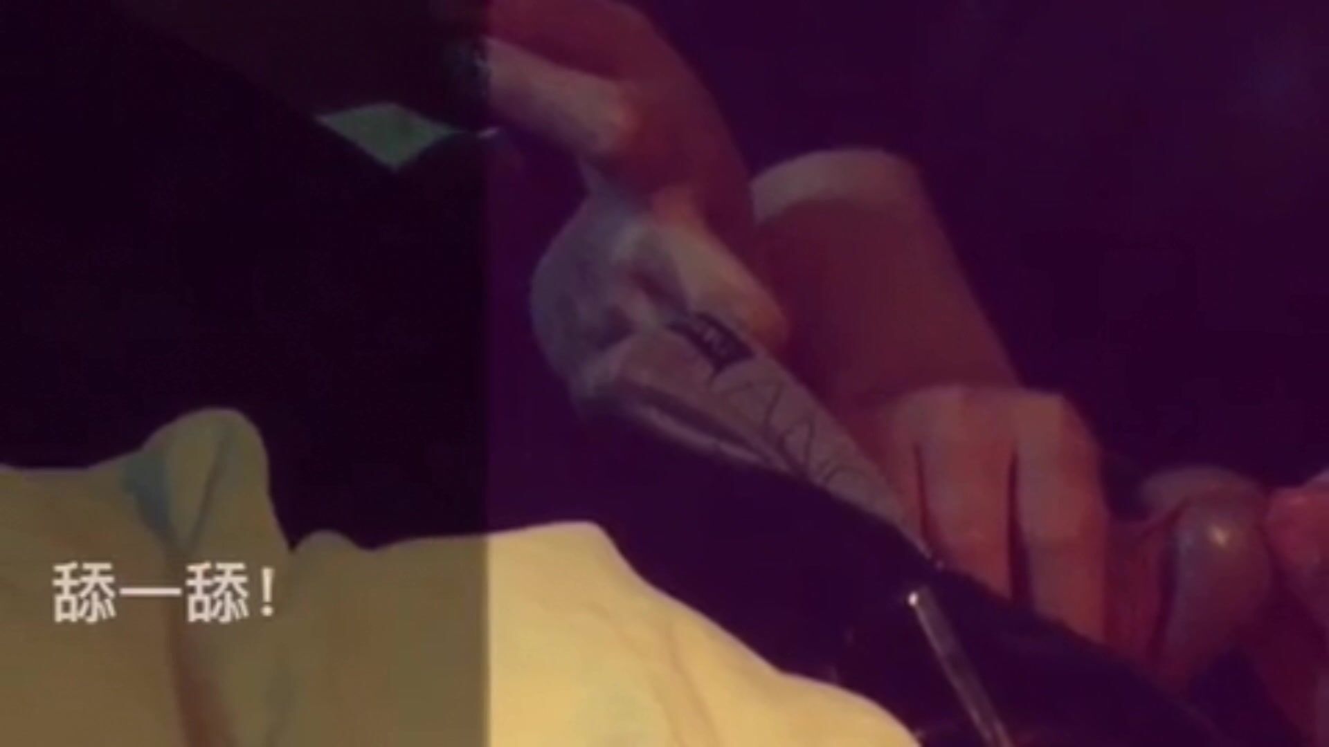 炮哥夫妻原创骚逼良家美少妇约单男一夜激情啪啪调教内射大龟头干的老婆欲仙欲死生活照淫照108P+视频1V