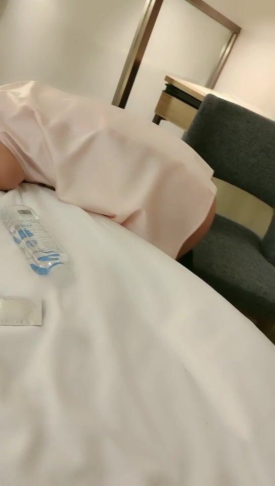 劲爆约炮大神【91约妹达人】05-26和美臀新炮友操起 边和闺蜜打电话边骑乘做爱“老公 快点操我 ”高清源码无水印