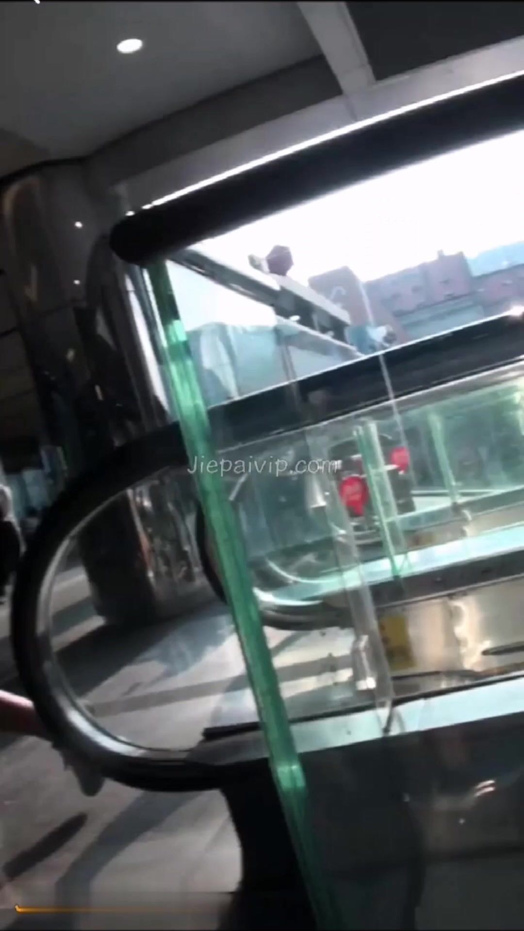 牛人商场跟踪抄底二线女星蒋梦婕微博粉丝七