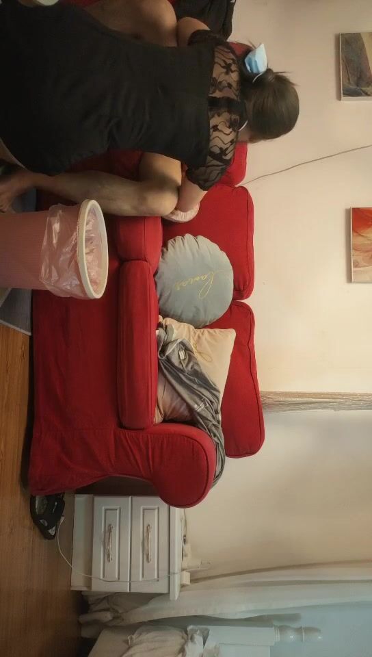 2022-5-20【锤子探花】再约极品眼镜御姐，美腿高跟鞋很主动，埋头舔骚逼，抱起来猛操小穴