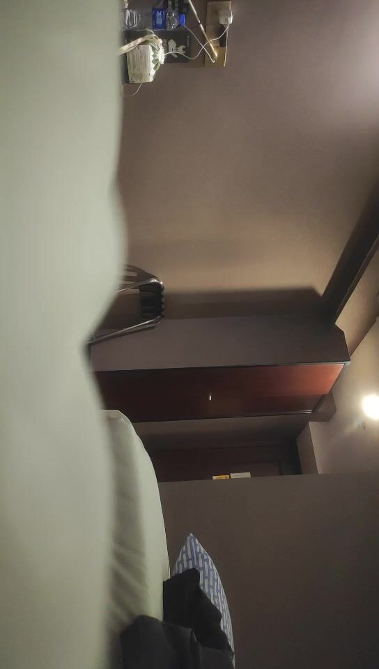 2022-5-26【新人探花】约甜美漂亮小妹，让朋友再旁边操，没搞几下就射了，被无情嘲笑