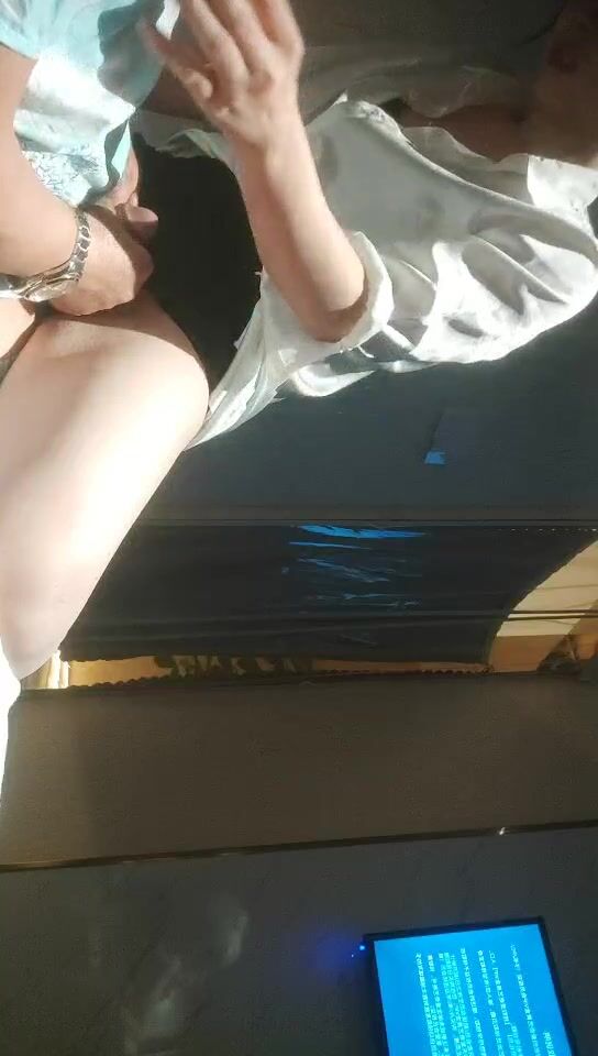 2022-5-26【老王1探花】真实搞足疗女，衬衣美腿极品御姐，拨开短裤磨蹭骚逼，大白屁股极度诱惑