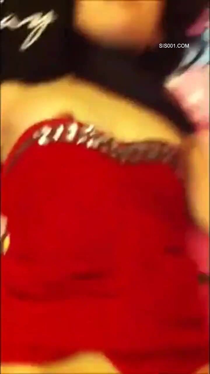 在家操红色睡衣漂亮少妇 看骚表情应该极舒爽 逼毛超级浓密 最后颜射一脸 兄弟你这是多久的存货