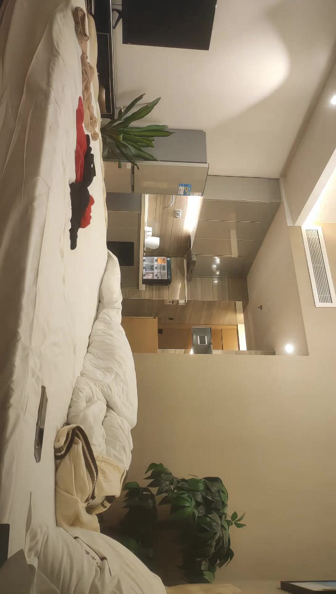 2022.3.9，【我有一台拖拉机】，精品少妇人妻，中途掉线，激战继续