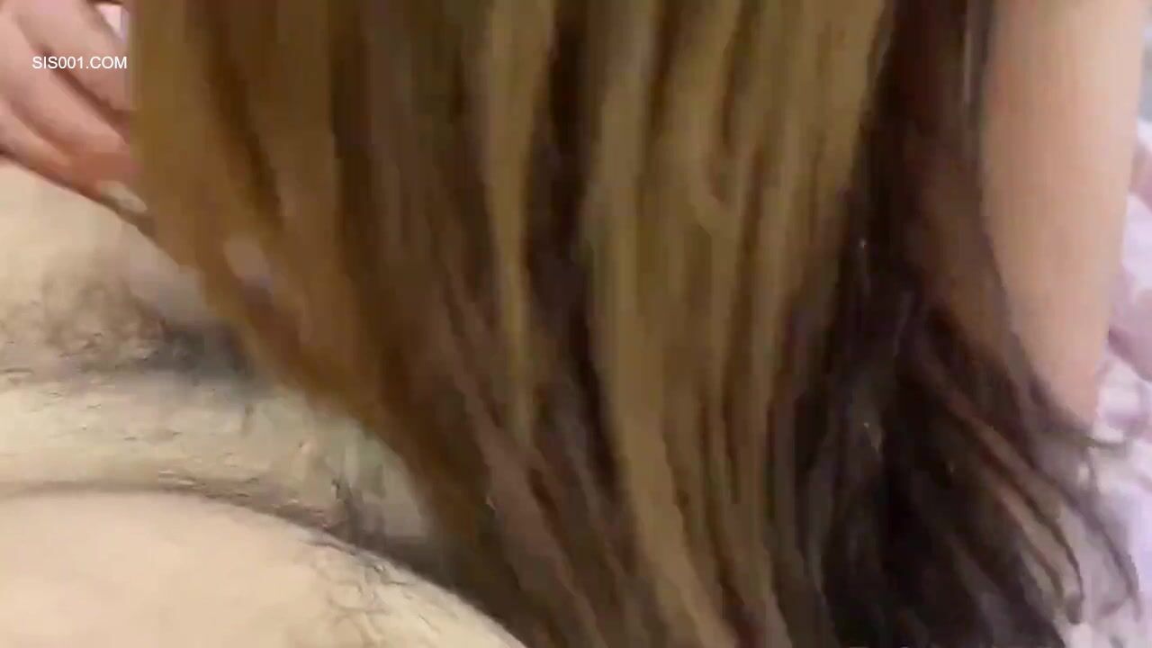 约操肉丝漂亮少妇 你怎么这么厉害 比你老公厉害吧 厉害 我20分钟起步 胸大屁股大关键下面还是很紧