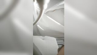 《老马车行》脾气火爆的徒弟小李约小卡片的外卖鸡服务不行吵架翻车感觉在看喜剧片对白搞笑