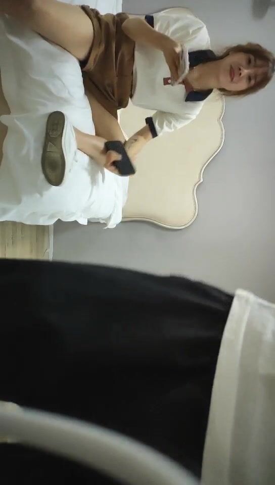 2022-7-7【锤子丶探花】漂亮马尾小姐姐，口活不错认真吸吮，主动骑乘屁股猛坐，操累了再口一会