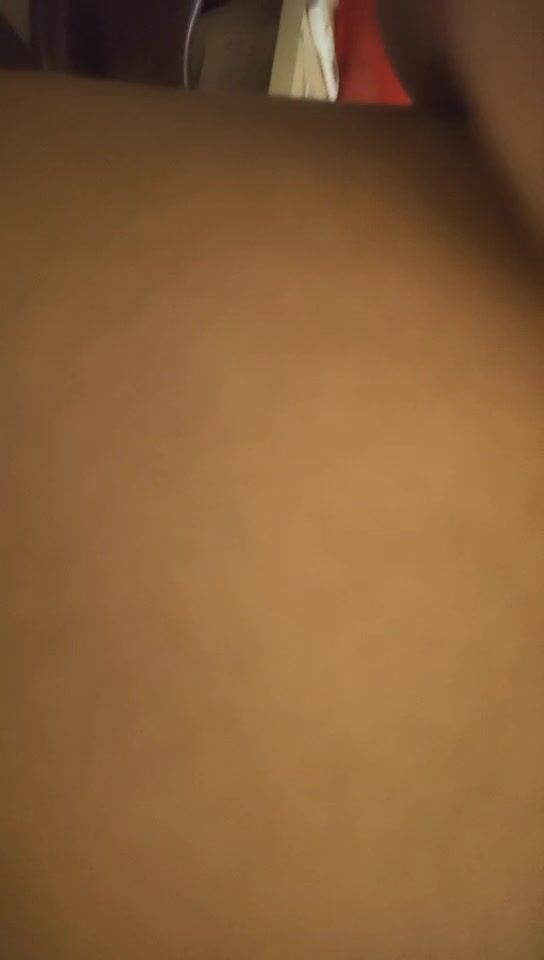 2022-7-11【农民工十里春花】酒店探花骚熟女，再来第二炮，激情深插，全力输出冲刺