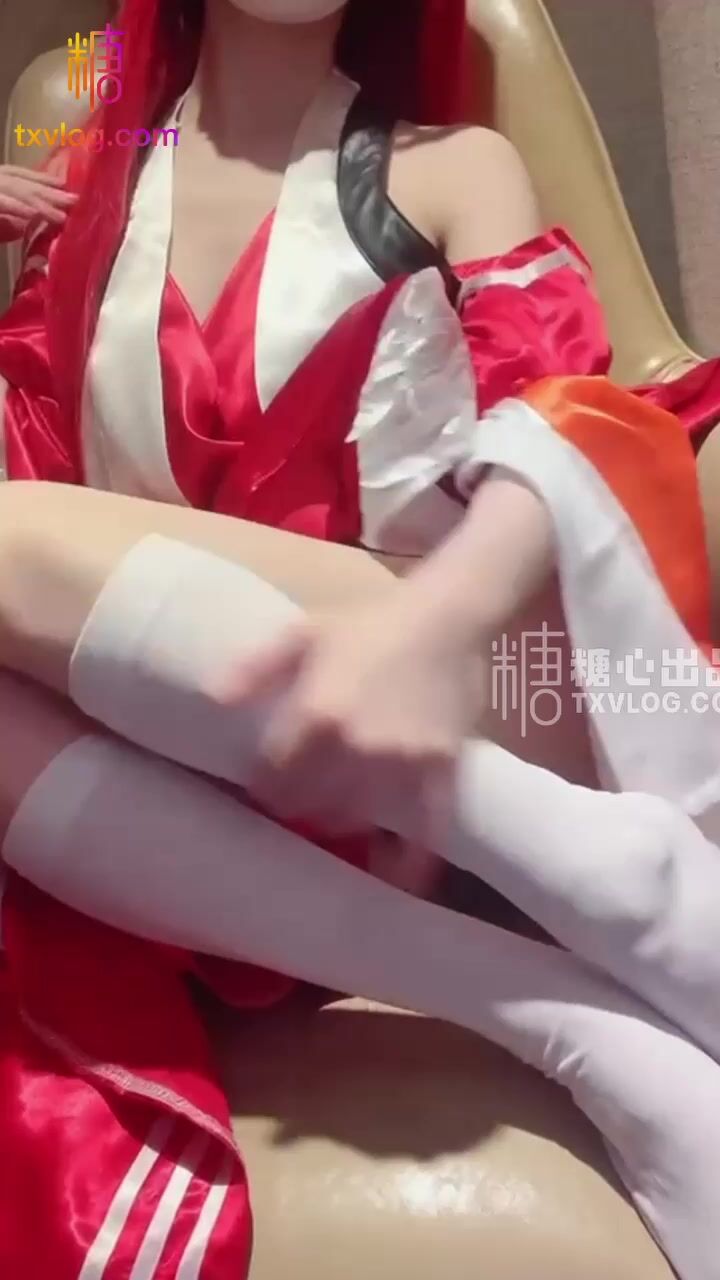 长开了爆乳身材尤物女神▌安安老师 ▌侍奉神明的巫女 钟爱阳具插入 性感迷人粉嫩阴户