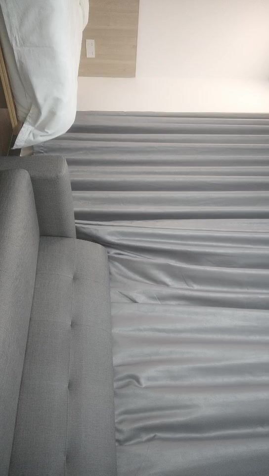 2022-7-15【老马寻花】深夜探漂亮外围，齐逼牛仔短裤，互摸揉捏奶子，扛起双腿爆操