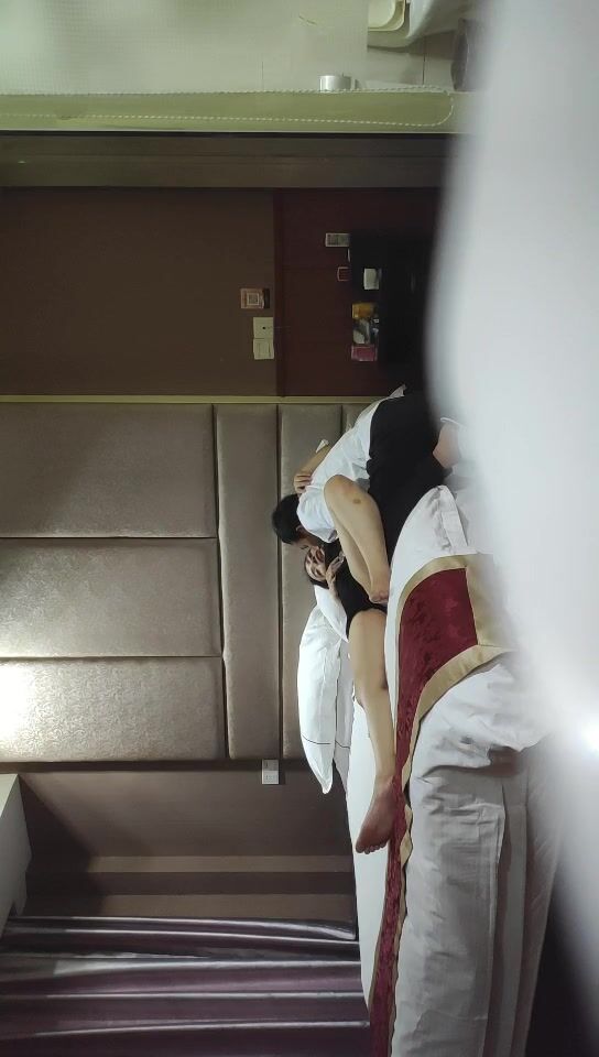 2022.7.14，【小北寻欢】，E罩杯大胸良家，小伙连续挑逗干逼两炮，瘫软高潮对白精彩