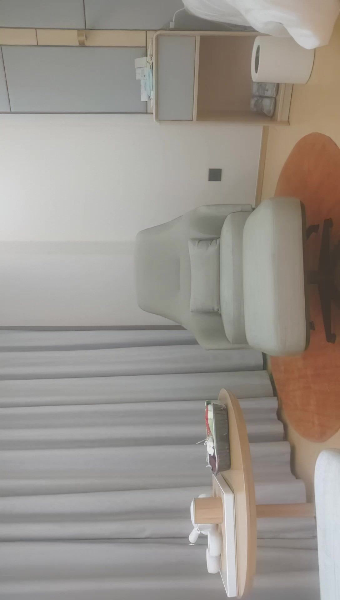 【無水印--超清新片速遞】2022.3.19，【哥现在只是个传说】，利哥徒弟，大战兼职00后小妹