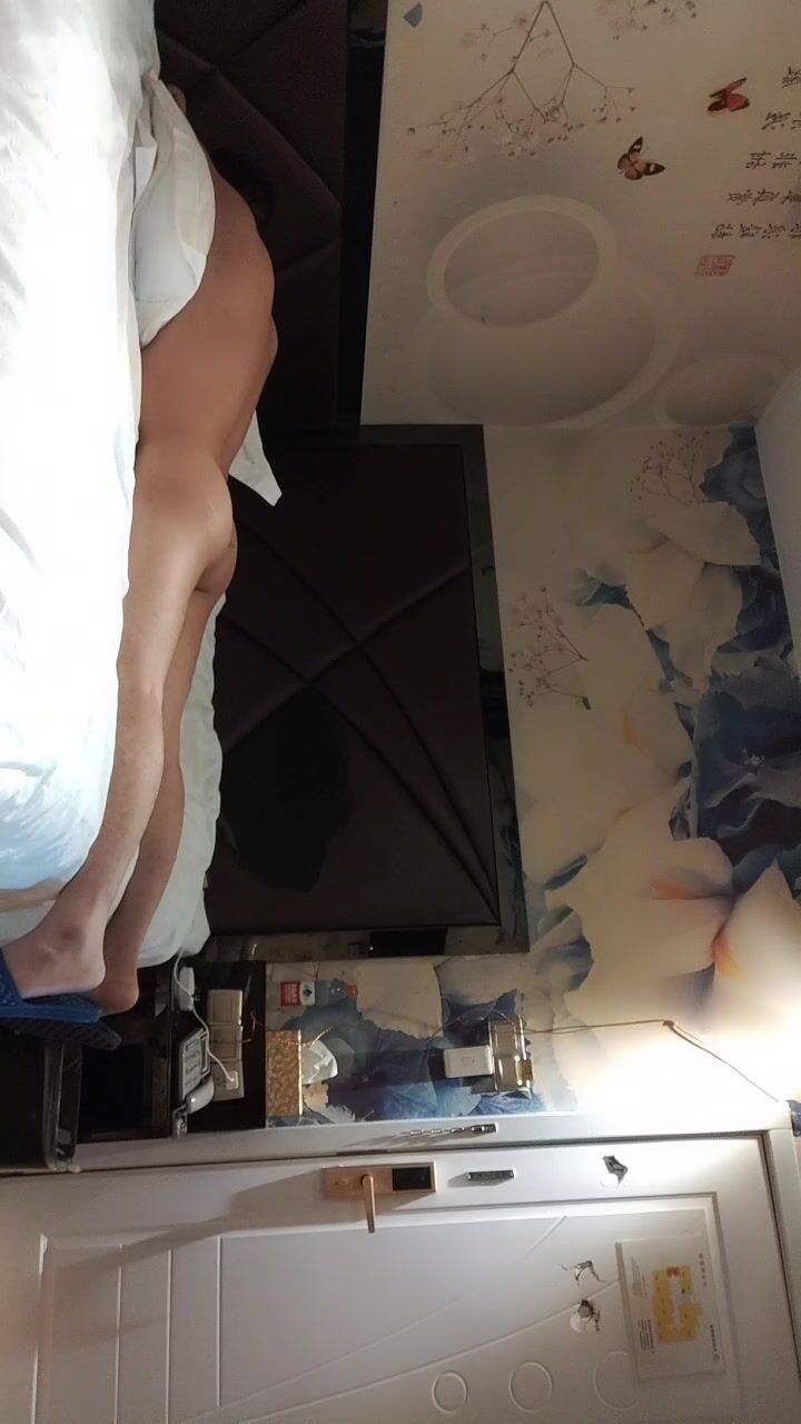 2022-7-29 【锤子丶探花】 超极品老相好 ，高清设备拍摄 ，喜欢被舔骚逼 ，骑乘正入激情爆操