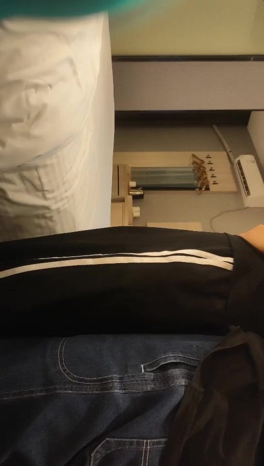 2022-8-2【胖子传媒工作室】约操良家骚女，对白有意思，怼着骚逼猛操，拔套抽插爆插肥臀