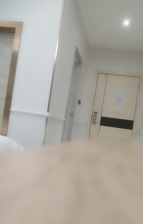 【無水印原版---新片速遞】2022.8.8，【激情的小杨探花】，小伙是个颜值控，来了两个美女才满意，神似童谣