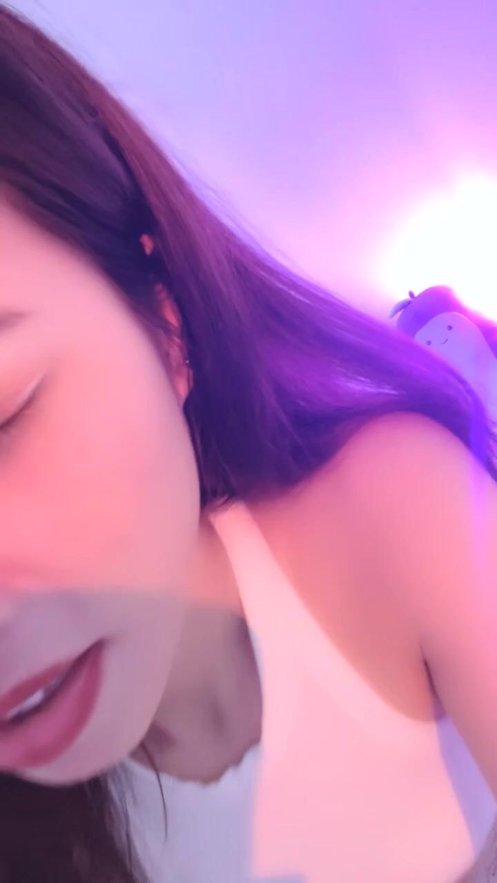 娇小身材名模气质外围骚货一个人独自在家自慰特写私处掰穴道具自慰刺激木耳粉嫩多汁