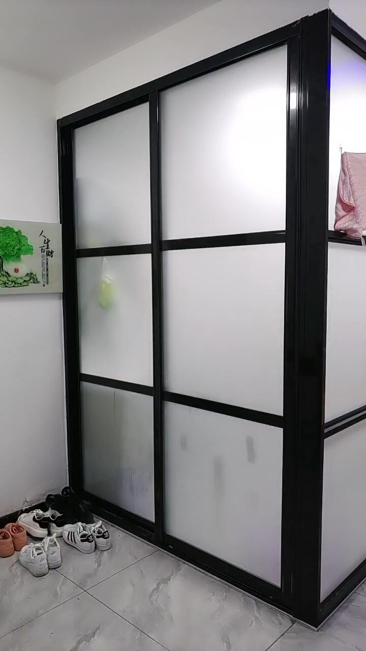 00后超级胸【紫惜姐姐】大奶子可以砸死人，扭腰抖奶太过诱人，小穴也是粉粉的，跳蛋自慰好爽娇喘