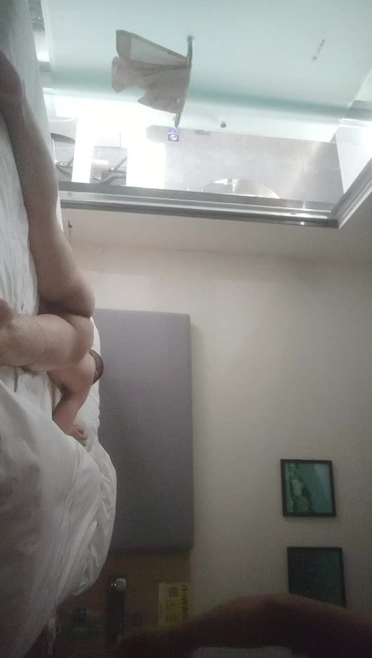 2022-8-27【足浴探花】肉感肥臀女技师，按摩舔背，主动骑乘上下套弄，扶着屁股后撞击