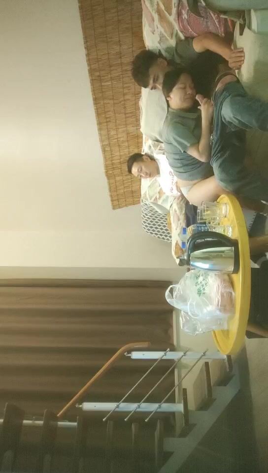 【無水印原版---新片速遞】2022.9.5，【换妻极品探花】，今晚黑皮单约小情侣20岁！，绿帽男拍摄