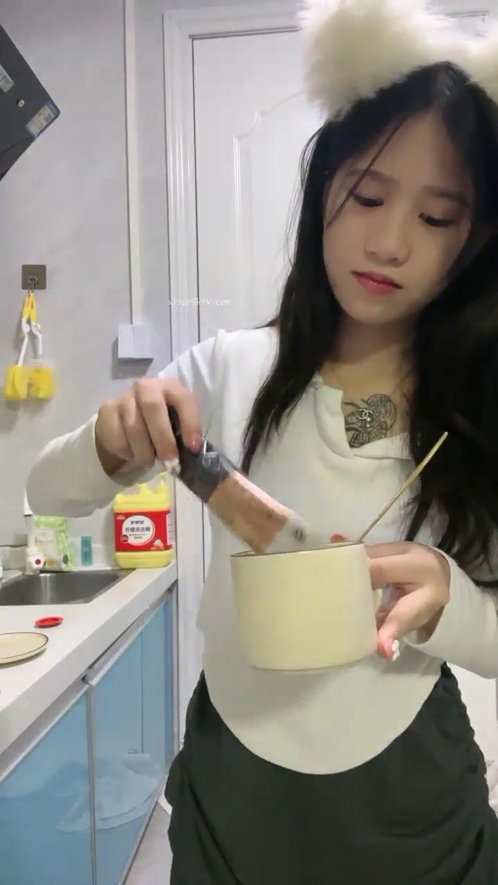 推荐！番禺快手舞蹈生 【杨小兔】口交性爱啪啪~和哥哥各种姿势爆操~洗浴诱惑