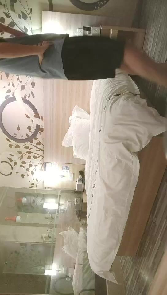 2022.10.12，【如意郎君】，2000网约上门小姐姐，肤白貌美，调情啪啪来一场负距离的接触