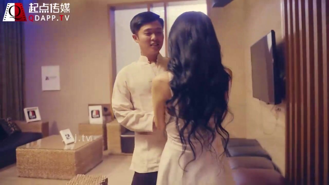 起点传媒 QD-005 脱衣论命奶头预言 仙儿媛