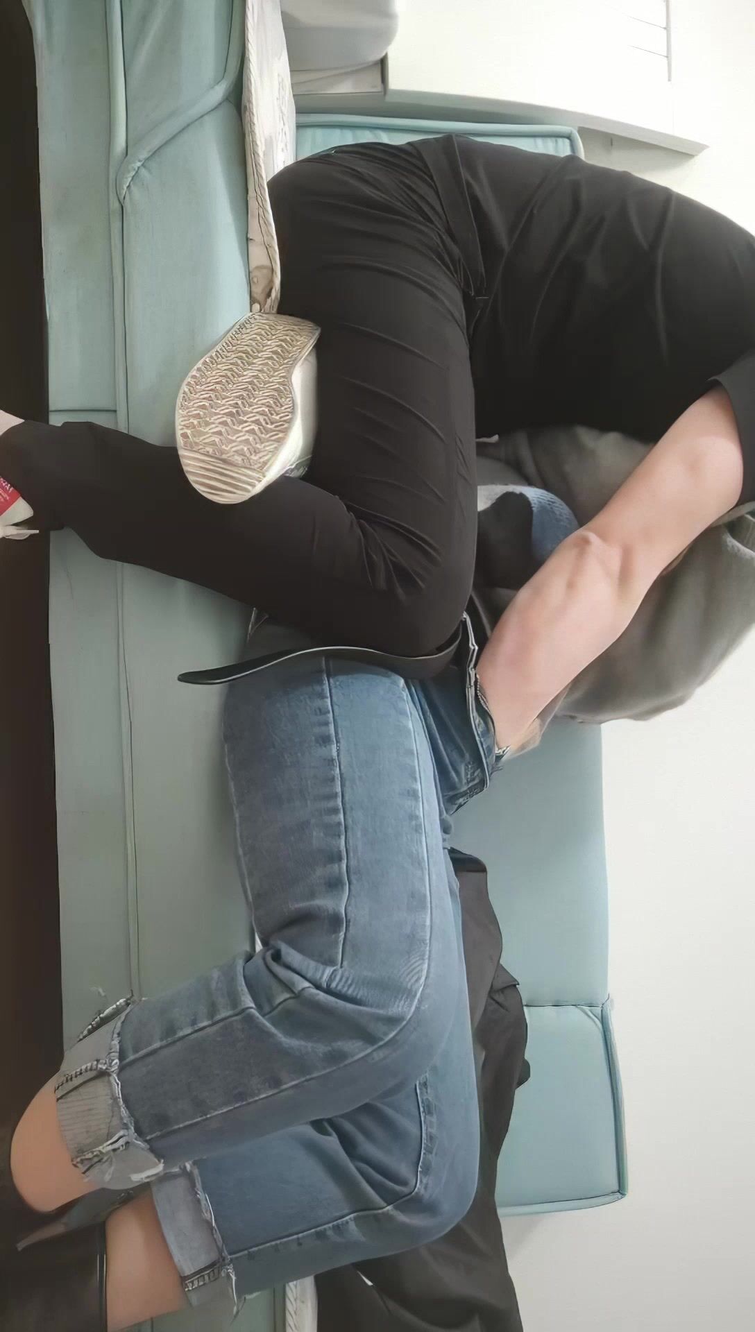 【超清AI画质增强】2022.12.6，【恋哥有约】，泡良大神新作，风姿绰约牛仔裤美少妇，第二炮激情舌吻后