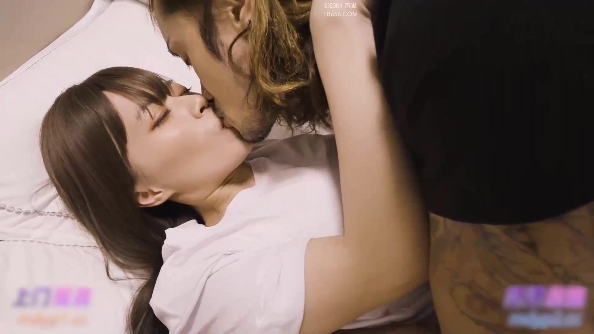 麻豆传媒 BLX0037 闺蜜蹭饭也蹭炮 舒可芯【水印】