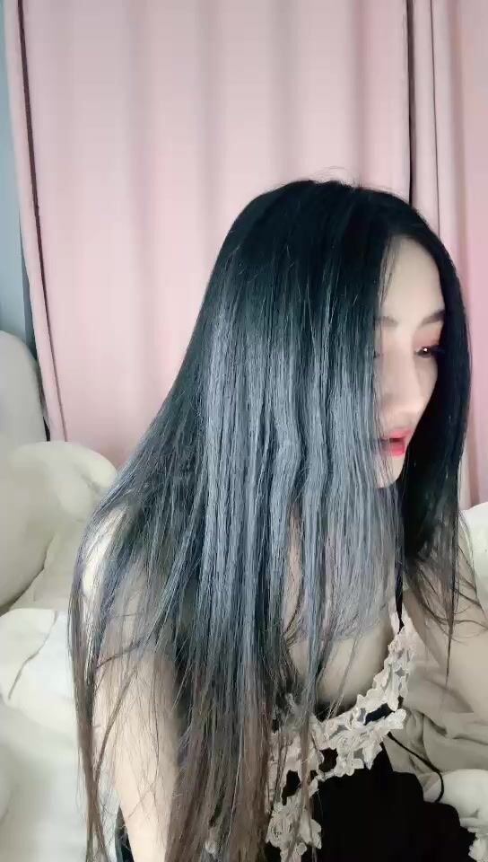 重磅推荐！虎牙主播，绝美，【骚妇猫猫】，像不像景甜？特写洞洞，给力了~