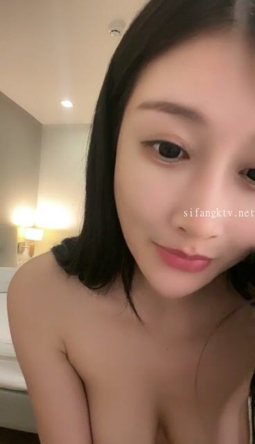 重磅！顶级绿播下海~美到炸裂~【免密】揉穴自慰~秒射，极品美女，爽到狂喷尿，黑森林湿得3