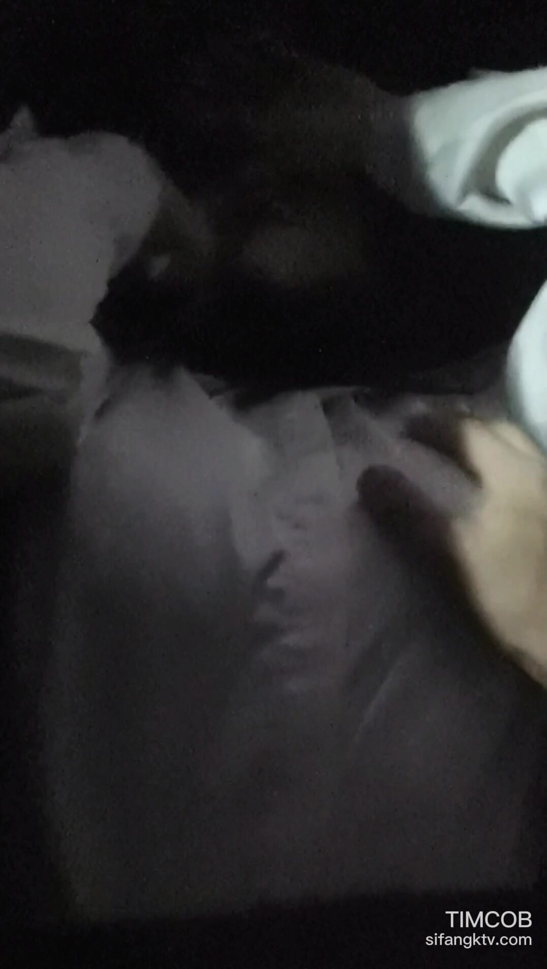 【钻石级 推荐】真实拍摄地下车库捡S身材超棒醉酒妹子 喝多了弄到车上各种玩弄 无毛小穴干净很漂亮 高清1080P原版