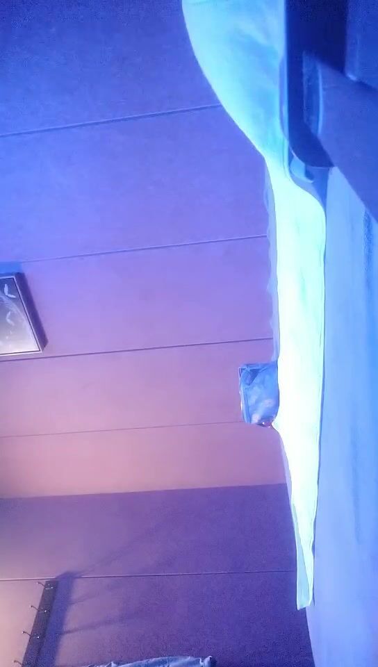 2021.10.2，【凡哥足疗探花】，漂亮短发小少妇，舔穴狂魔，黑森林中掰开蜜穴，一通狂吻，柳腰乱扭淫液四溅，激情啪啪