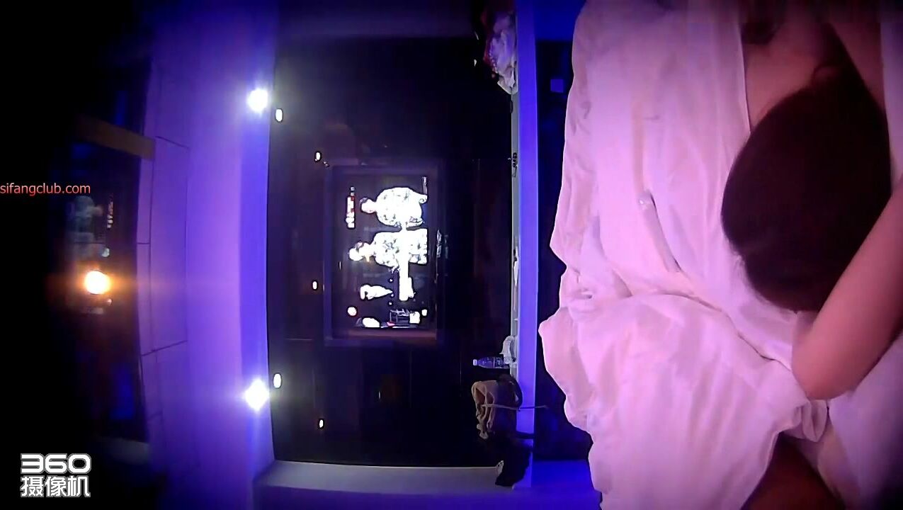 360监控偷拍 小伙和大奶子少妇偷情 边干边拍