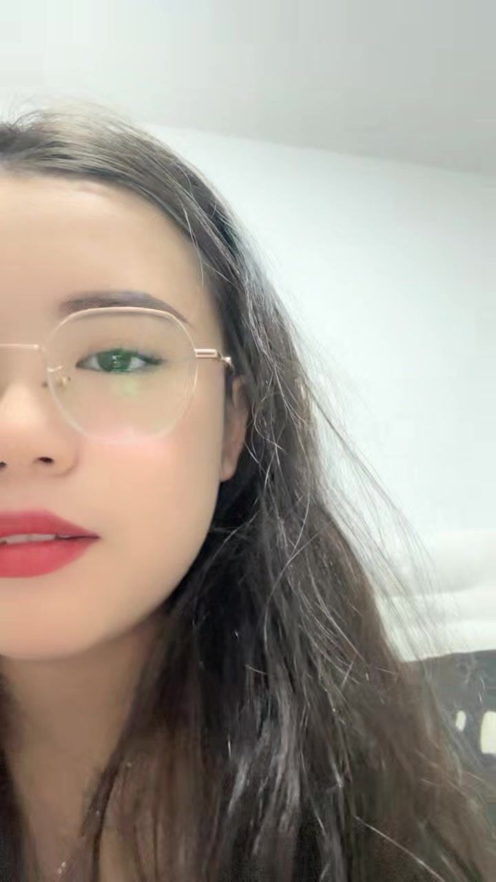 2023-6-15【换妻极品探花】密码房4P激情大战，沙发上操69互舔，前后夹击爆操，双女骑乘位操大屁股-公开房