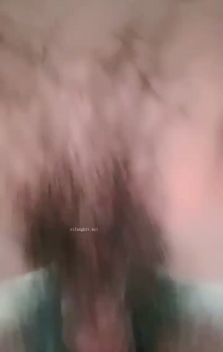 18岁极品学妹，【小困泡芙】，发育良好~大屌男无套内射~爽晕了，阴毛长，被干得如痴如醉-小困泡芙6-29