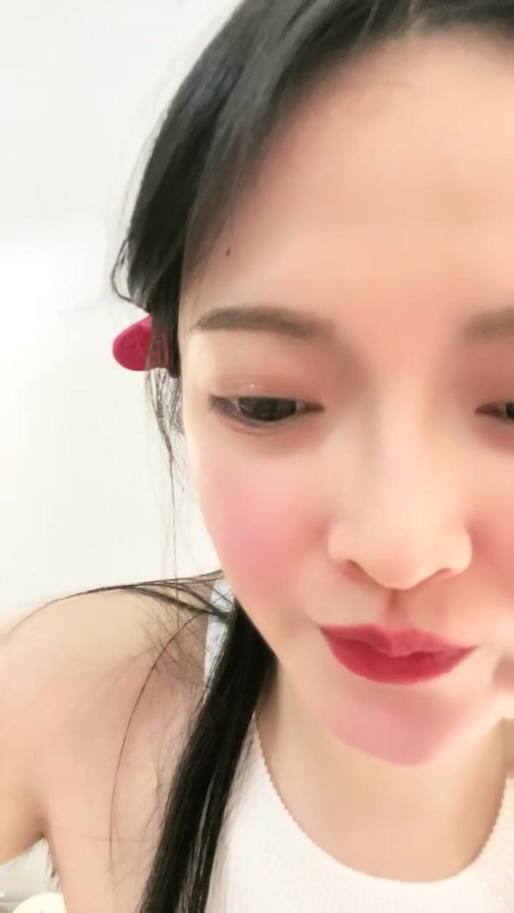 丰满性感美艳G奶御姐十级抖奶！车灯大又亮带劲 这颜值配这奶，绝绝子啊2