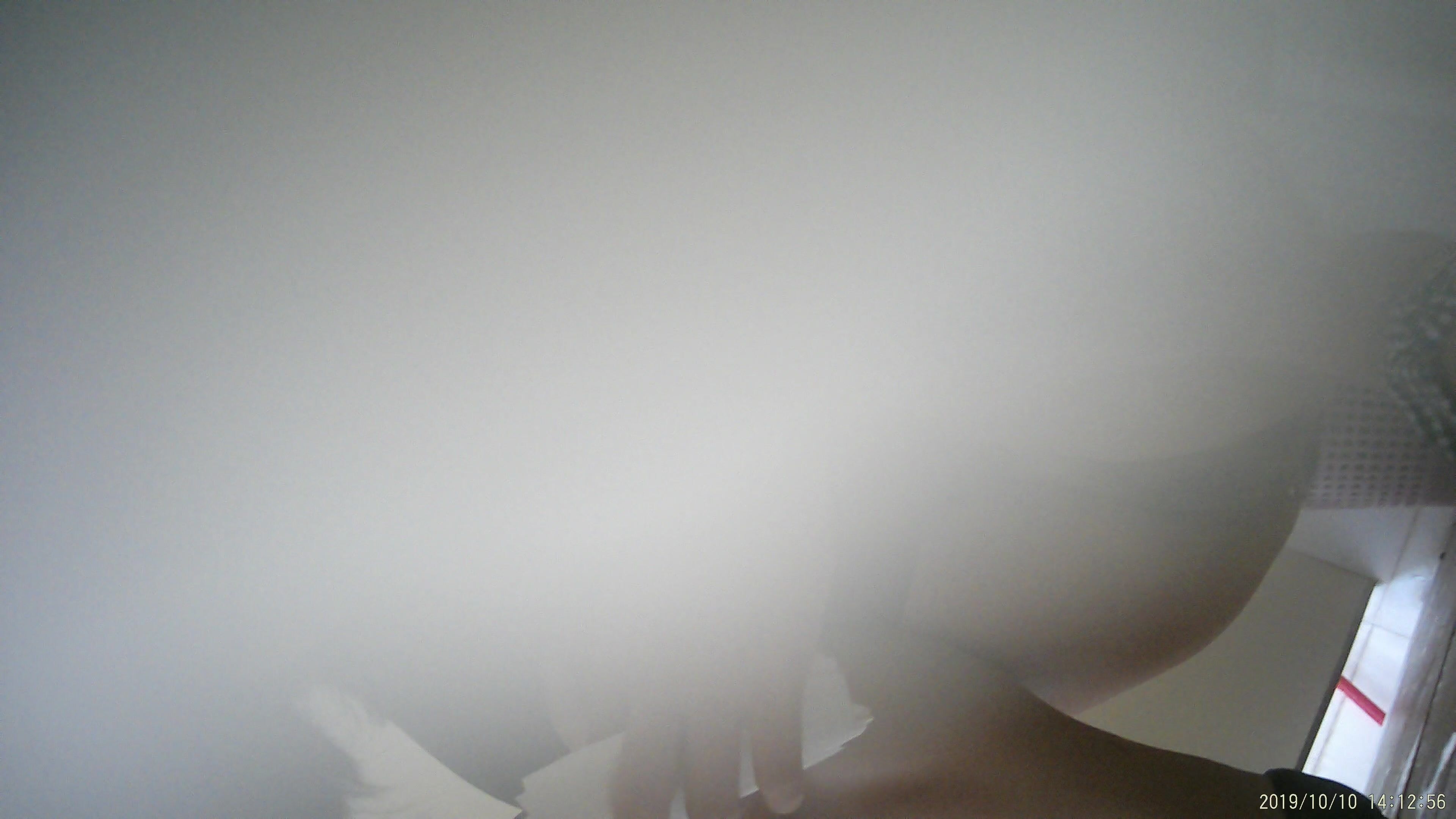 新电子厂流出-冒充客户和妹子一起坐电梯到她们公司拍她们的逼-新电子厂 (4)