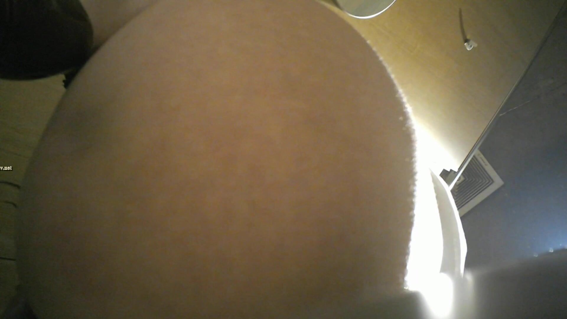 美女如云夜场女厕全景后位偸拍数位潮女靓妹小姐姐方便 清一色大长腿太顶了_ (6)