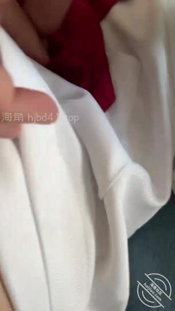 海角社區泡良大神野獸紳士❤️爆操穿上JK制服的蘿莉閨蜜，酥乳粉穴，極緻誘惑