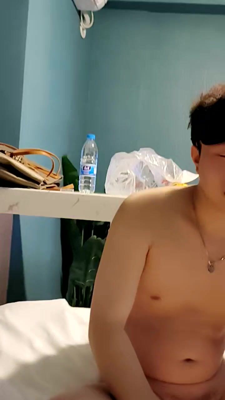 -肚子这么大了，还要做爱，不错颜值在孕妇界已达巅峰，【司灵小孕妇】，刮毛，舔脚，激素刺激下好爽啊，刺激刺激！