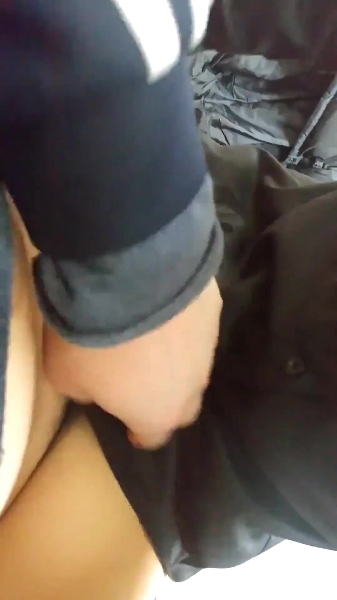 小情侣在家爱爱 漂亮女友上位骑乘很卖力 稀毛鲍鱼粉嫩漂亮女友