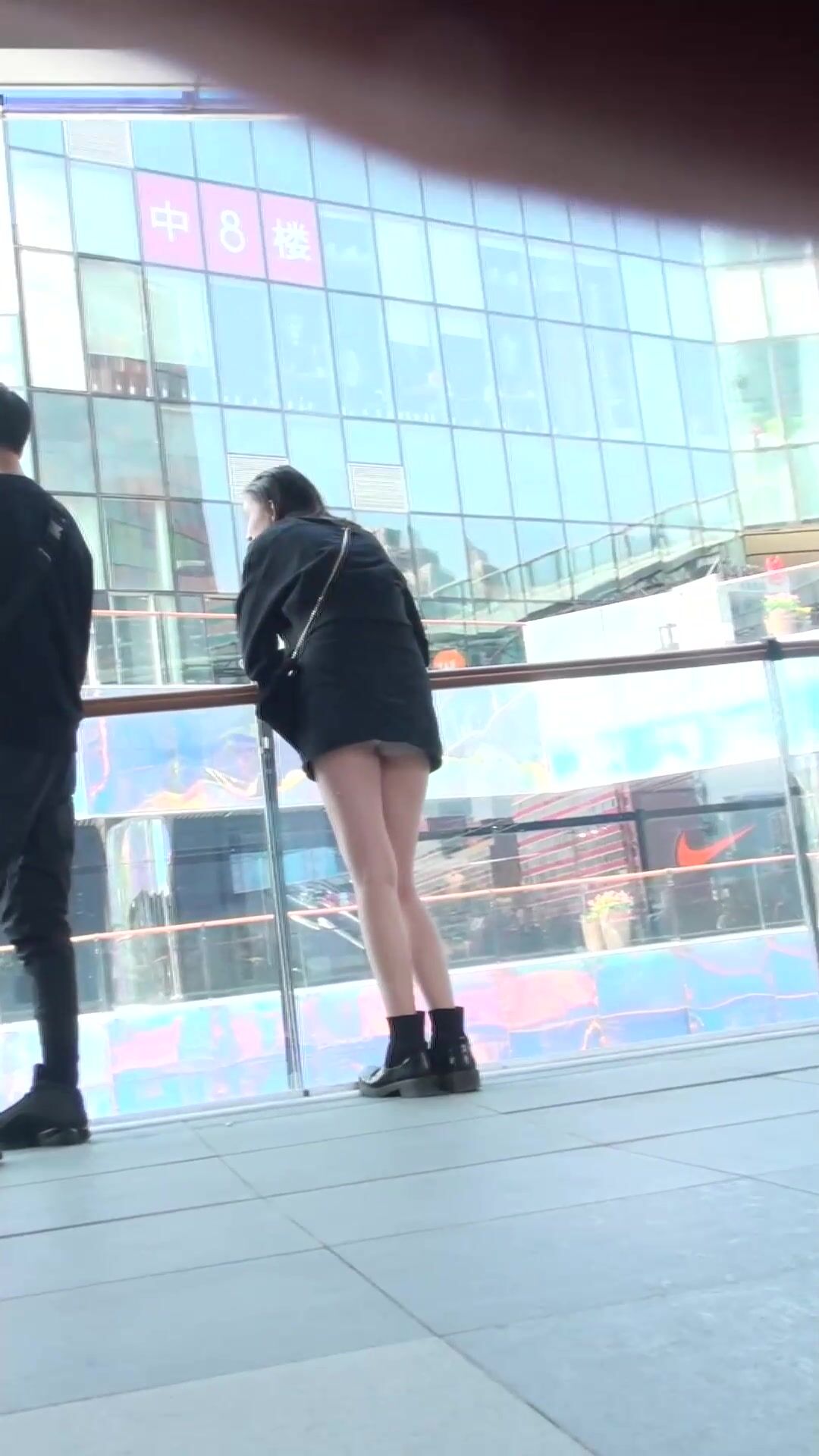 正街大神极限抄底超多气质小姐姐裙内，各种性感内裤骚逼