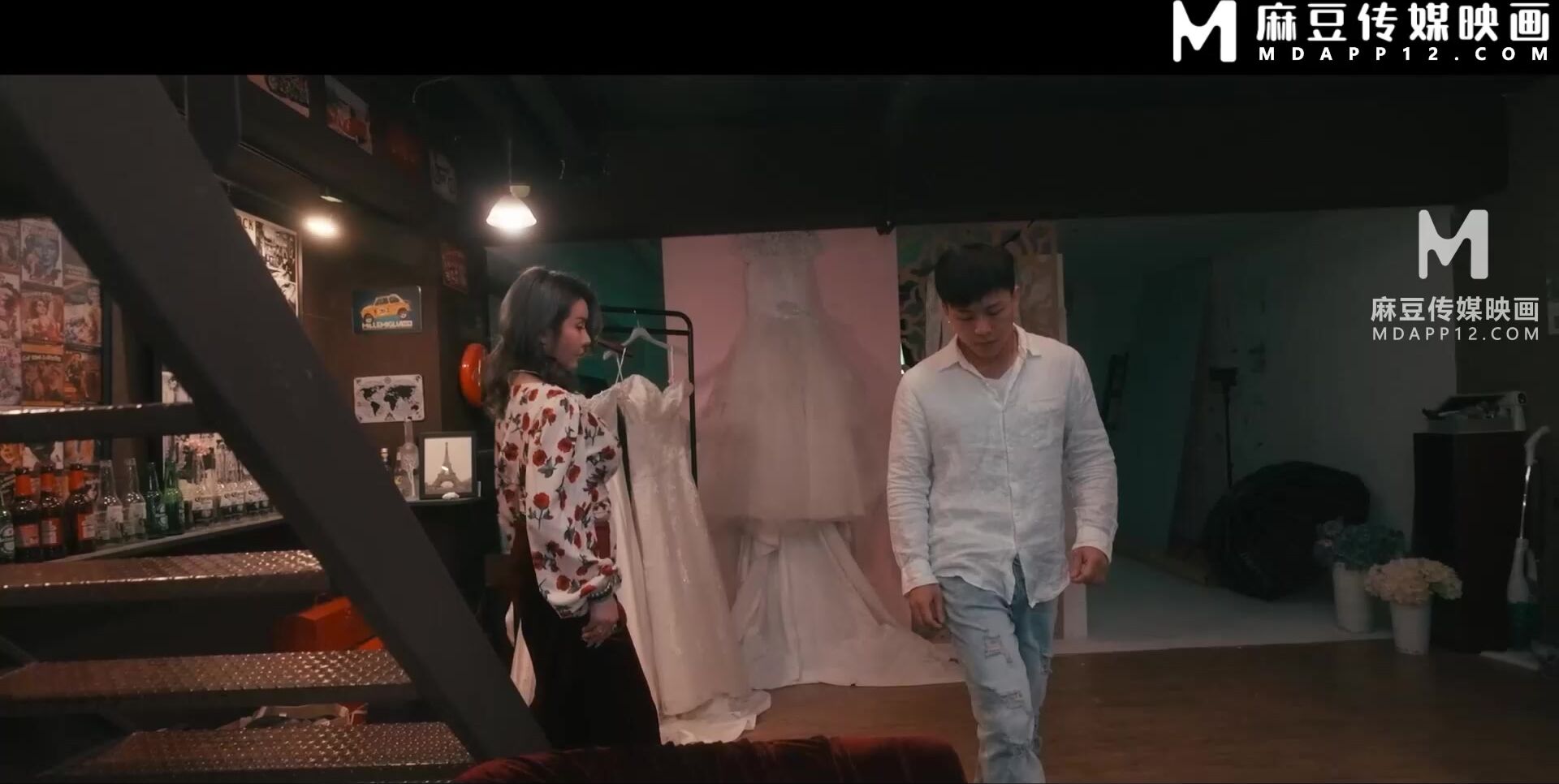 麻豆传媒 MDSR-0006-1《小凤新婚》上集-隐秘性爱三人交欢-苏畅.