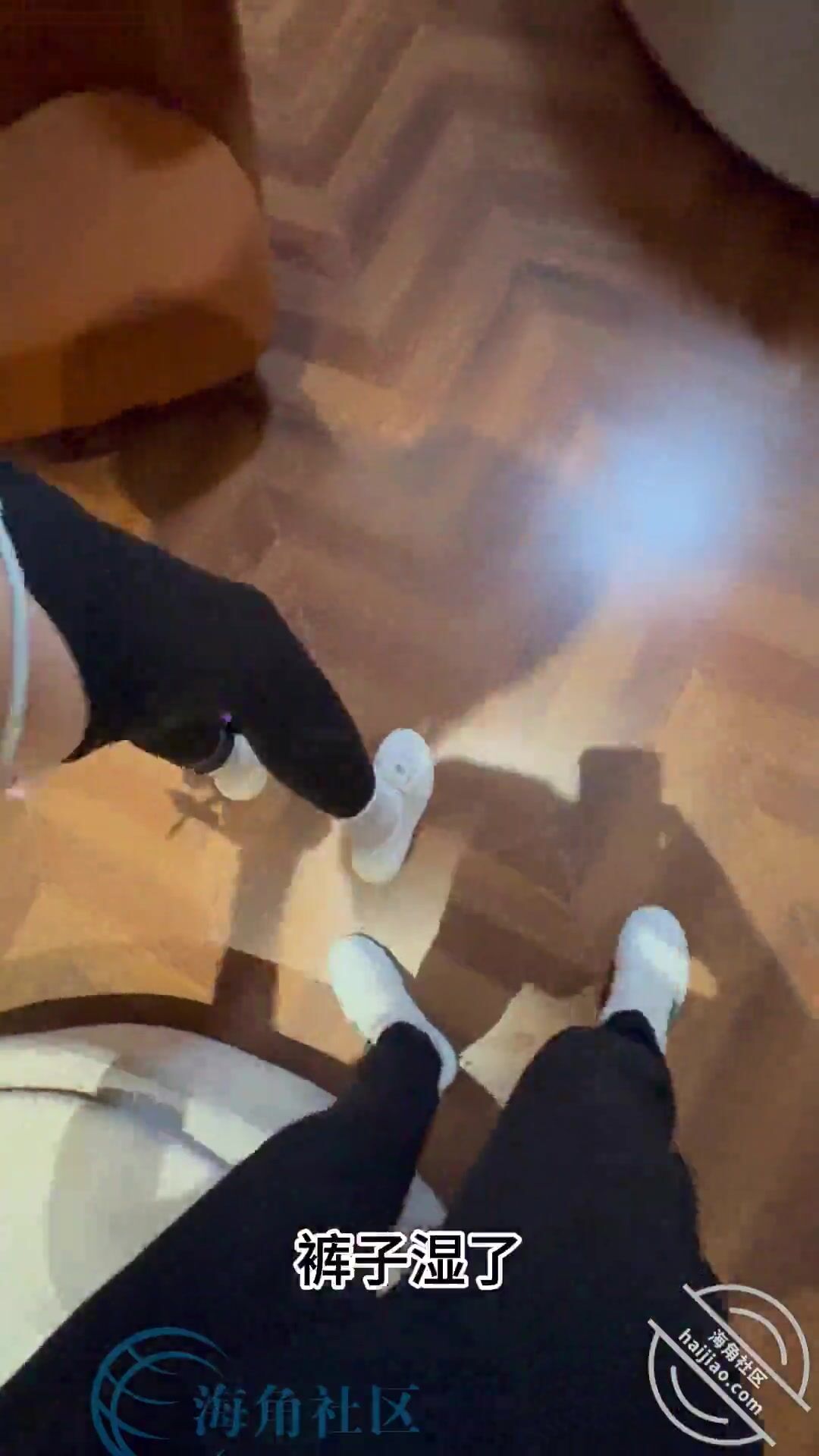 海角社区乱伦大神会喷水的情姐姐 把憋了好久的亲姐姐绑起来操肛塞导致下体失禁嫩穴水流不止