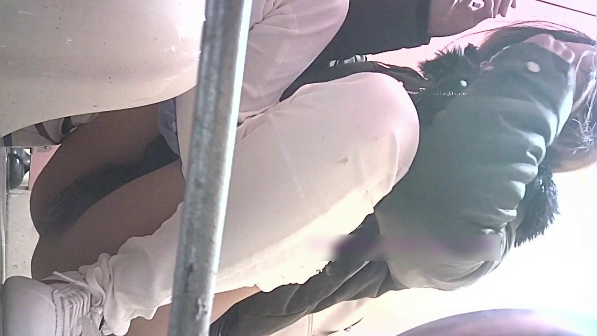 -商场女厕全景偷拍多位漂亮小姐姐嘘嘘 各种美鲍鱼完美呈现