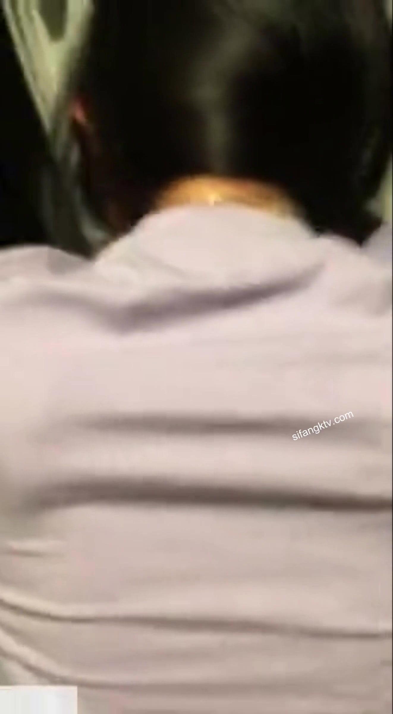 公司聚会灌醉心仪已久的美女同事带回酒店各种姿势玩她的小嫩鲍