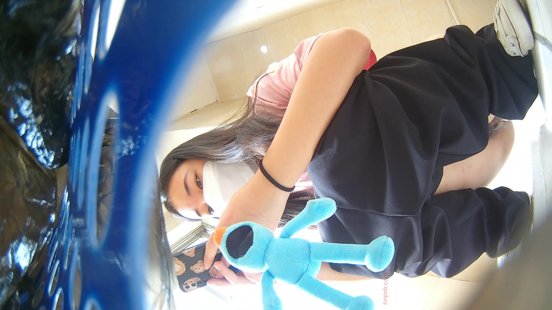 -办公楼女厕全景偷拍 多位美女同事的各种美鲍鱼