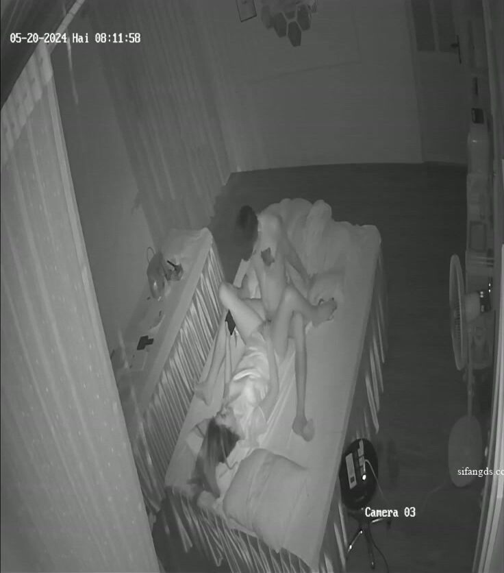 -2024新黑客破解美容按摩院监控摄像头 偷拍美容院老板娘被猛男小伙操到一瘸一拐 扶墙走路