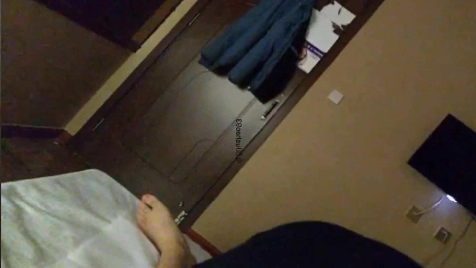 小伙子去去会所找技师打飞机！98号人妻少妇技师技术真不错，几下就弄出来了