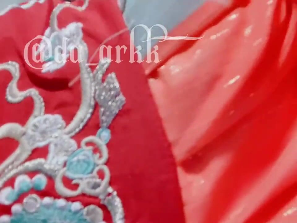 清纯唯美小仙女【不小心喷到啦】小穴穴太敏感了 轻轻一揉就喷了好多水水